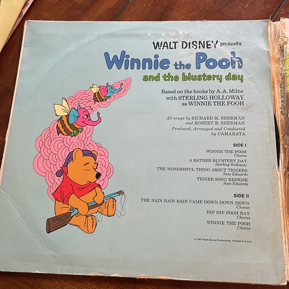 Walt Disney presents Winnie the Pooh and the Blustery Day album LP w/ storybook - Picture 3 of 16